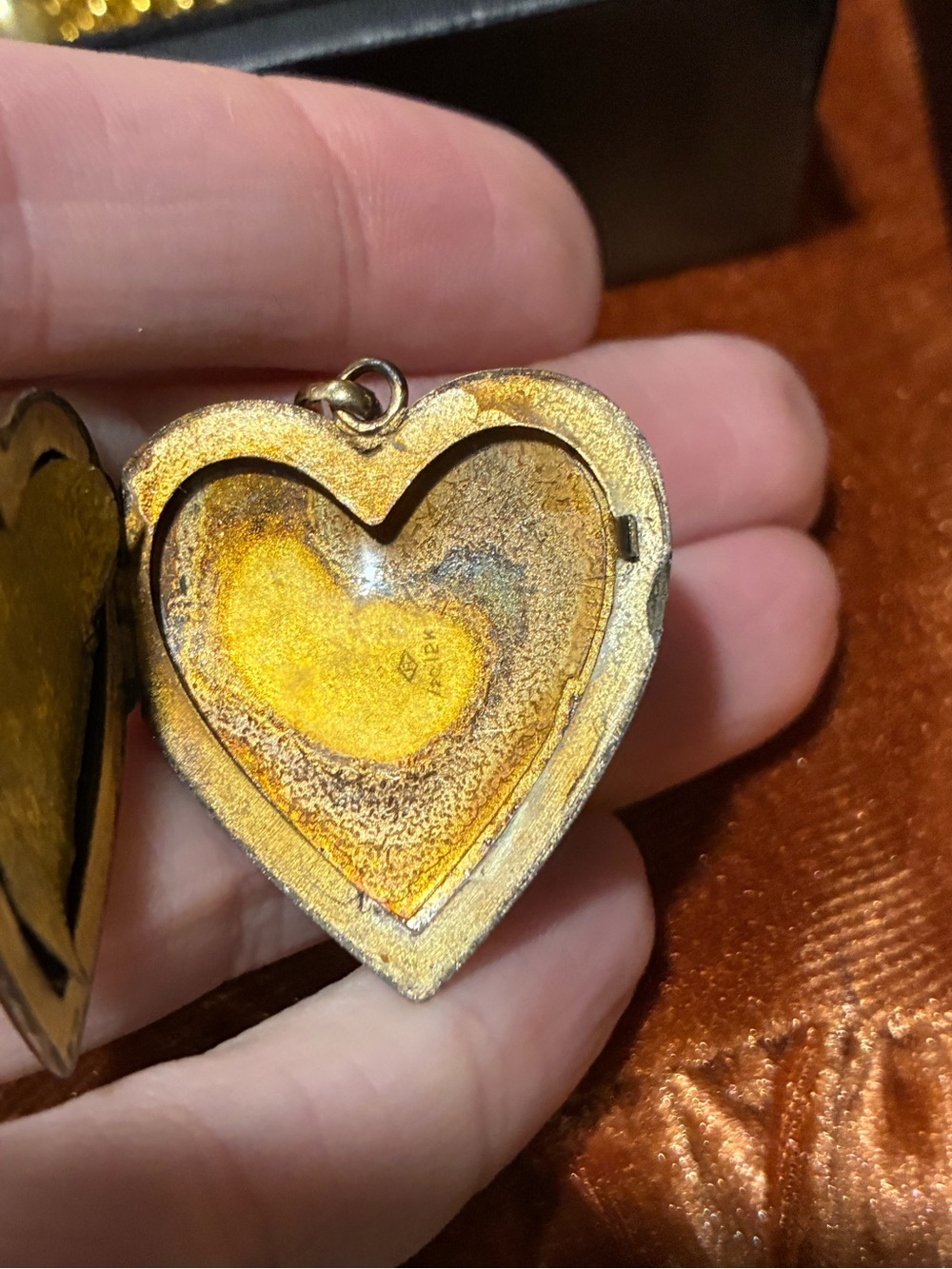 Antique Gold Filled Heart Locket Pendant - Picture 7 of 8